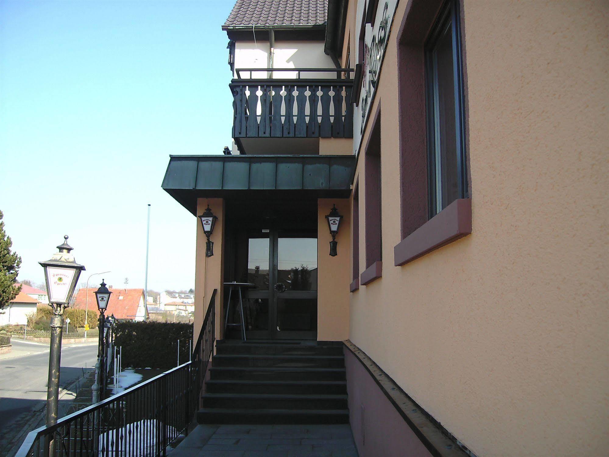 Gasthof Hotel Zum Ross Wertheim Zewnętrze zdjęcie