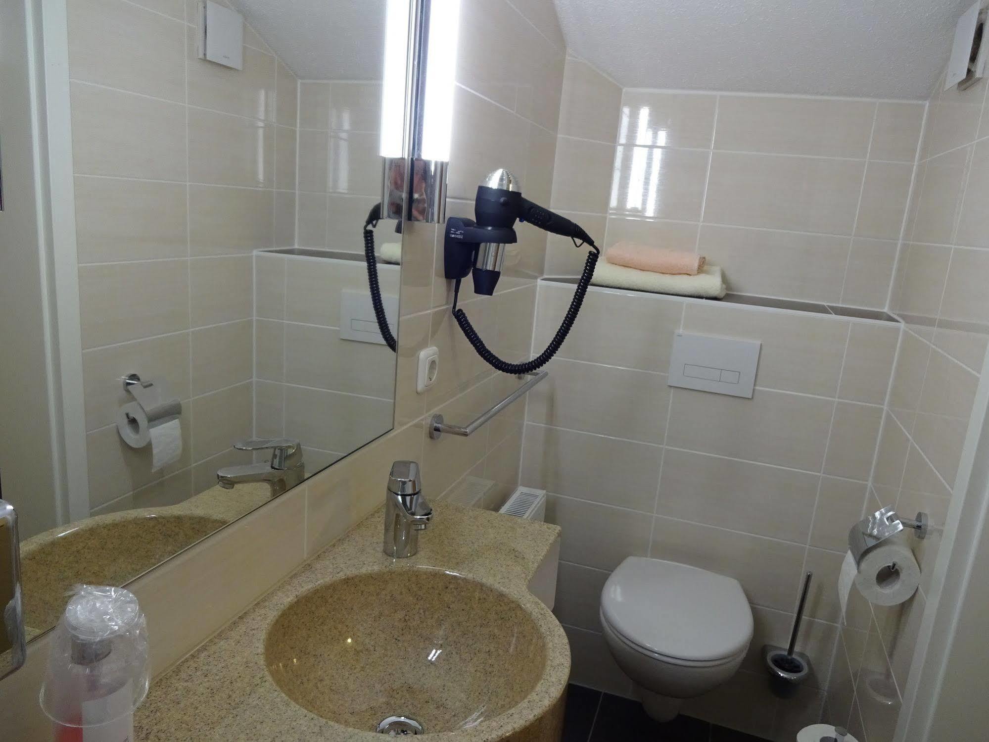 Gasthof Hotel Zum Ross Wertheim Zewnętrze zdjęcie