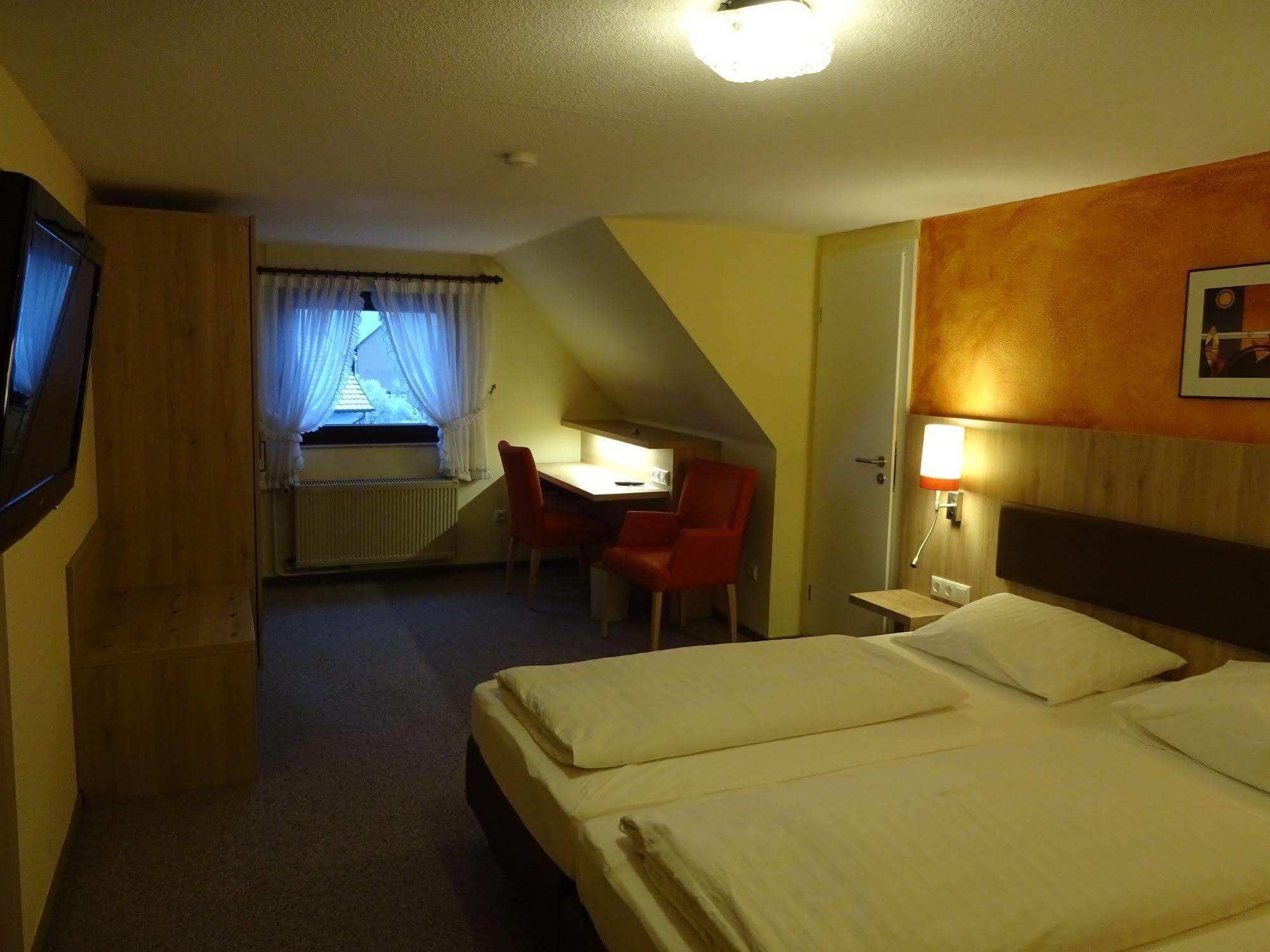 Gasthof Hotel Zum Ross Wertheim Zewnętrze zdjęcie